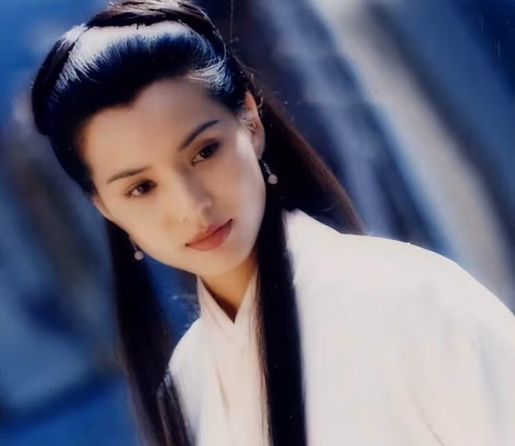 哪有什麼「不老女神」,離開百萬修圖師,這些女明星的臉全露餡了