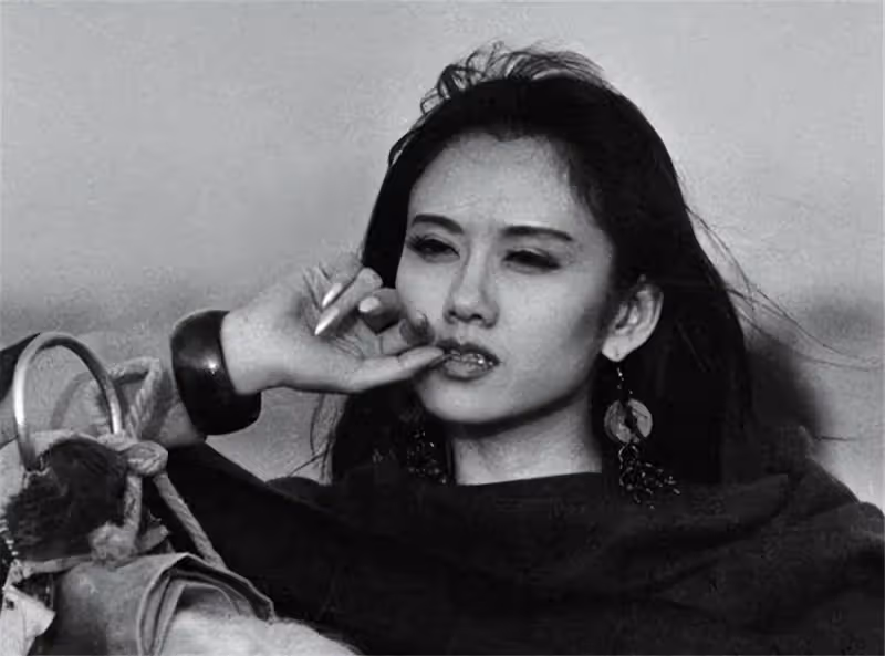 哪有什麼「不老女神」,離開百萬修圖師,這些女明星的臉全露餡了