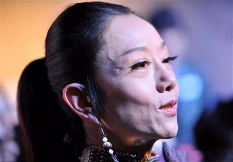 哪有什麼「不老女神」,離開百萬修圖師,這些女明星的臉全露餡了