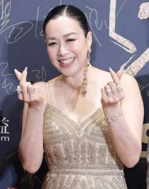 哪有什麼「不老女神」,離開百萬修圖師,這些女明星的臉全露餡了