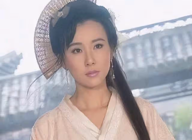 哪有什麼「不老女神」,離開百萬修圖師,這些女明星的臉全露餡了