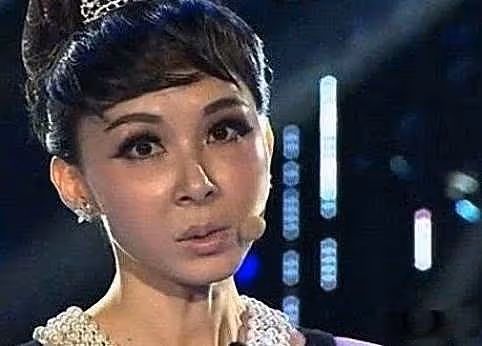 哪有什麼「不老女神」,離開百萬修圖師,這些女明星的臉全露餡了