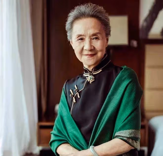 哪有什麼「不老女神」,離開百萬修圖師,這些女明星的臉全露餡了