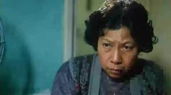TVB「鬼後」羅蘭遇人不淑87歲未婚，孤身安排身後事，一生敬業行善