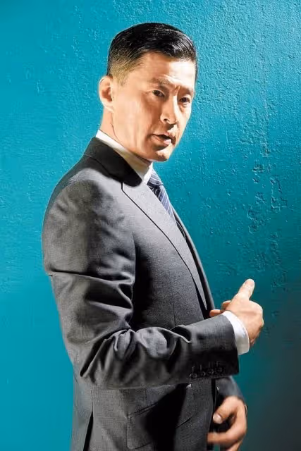 4位被誤以為是香港人的演員,「黃金配角」林雪曾是帥哥,「千面如來」劉洵最讓人意外