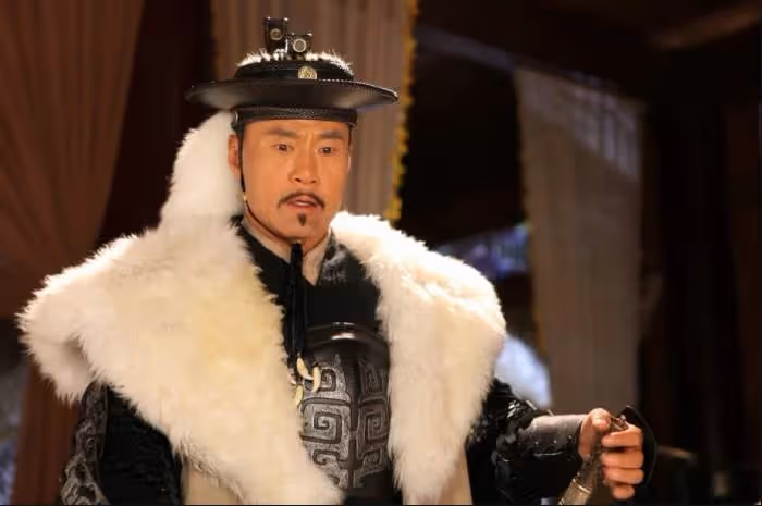4位被誤以為是香港人的演員,「黃金配角」林雪曾是帥哥,「千面如來」劉洵最讓人意外