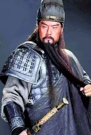 4位被誤以為是香港人的演員,「黃金配角」林雪曾是帥哥,「千面如來」劉洵最讓人意外