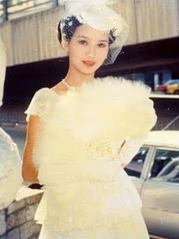 趙雅芝與黃漢偉失婚40年:她被譽為「不老女神」,他卻了無音訊:坎坷婚姻背後,終有對愛情的執著