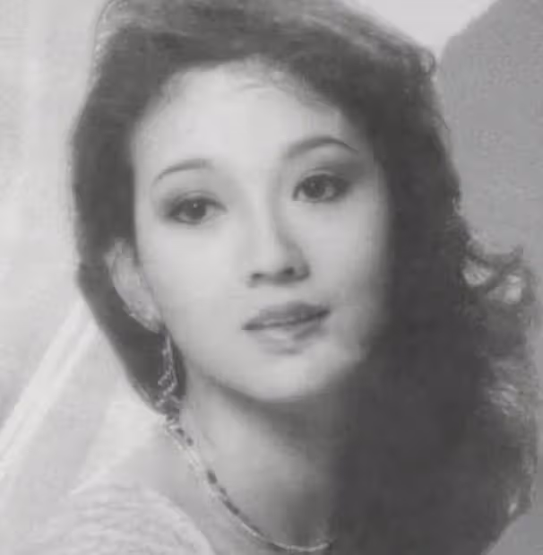 趙雅芝與黃漢偉失婚40年:她被譽為「不老女神」,他卻了無音訊:坎坷婚姻背後,終有對愛情的執著