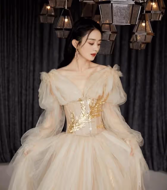 趙麗穎的腰,楊冪的臀,6位一線女星最自卑的地方,你發現了嗎?