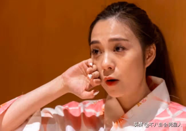 和服門口迎客——TVB知名女星轉行當服務員