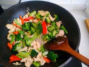 雞胸肉炒西蘭花