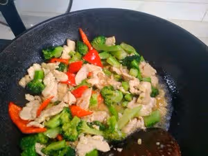 雞胸肉炒西蘭花