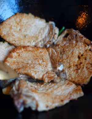 做了這個蔥燒大排，你就知道什麼叫米飯神偷