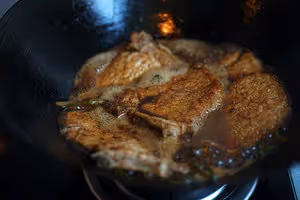 做了這個蔥燒大排，你就知道什麼叫米飯神偷