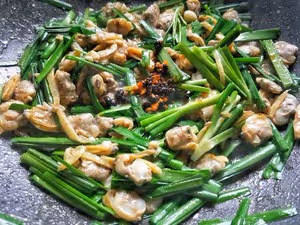 花甲這樣炒，熱量低還💯分💯下飯❗韭菜爆炒花甲肉