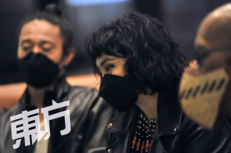 拍戲迷上砂拉越歷史文化　何超儀揭與老公陳子聰工作模式
