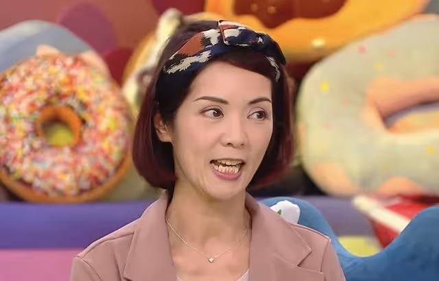 香港知名女星全面復出!做主持狀態凍齡,當單親媽媽多年宣布再婚