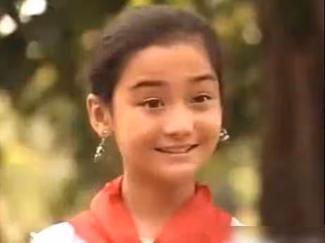 從小到大她都像林青霞!小童星「13歲撞臉一夜成名」演技逼哭全網 「18歲抗父命再入行圓夢」慘變路人現況曝光