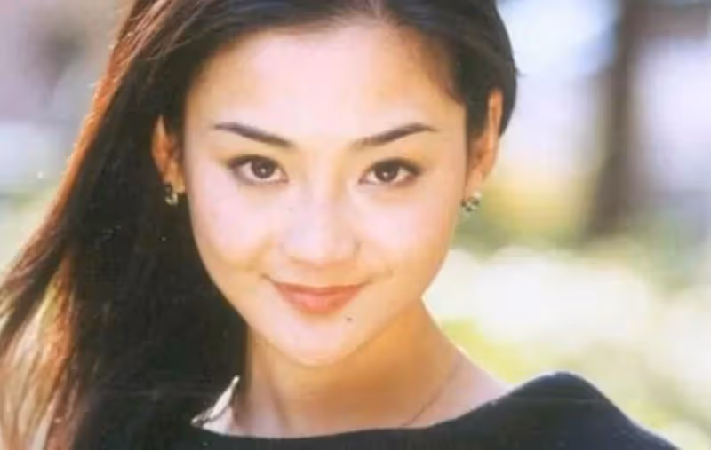從小到大她都像林青霞!小童星「13歲撞臉一夜成名」演技逼哭全網 「18歲抗父命再入行圓夢」慘變路人現況曝光