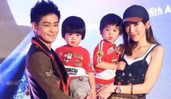 傳承好基因！林志穎「再忙也會陪孩子」他不讓老婆太累　甜曬「雙胞胎兒子」全網淪陷：睫毛太逆天