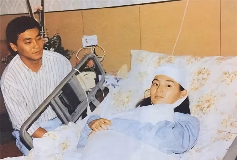 離婚後消失18年！58歲張曼玉「一張私照」上熱搜　歷經11段感情「孤身一人」不婚無子女