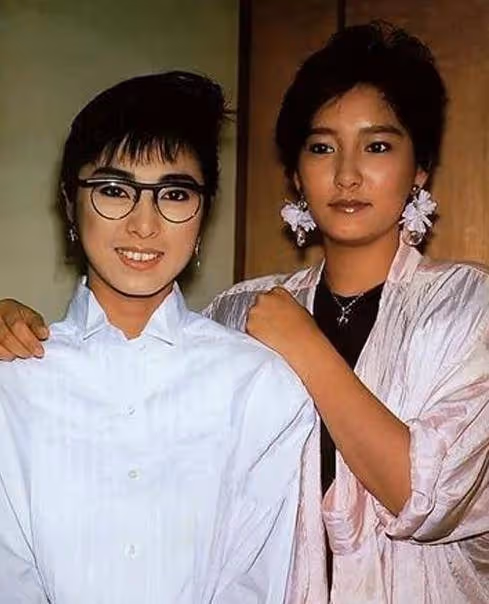 成龍花8年「追到手卻不珍惜」她痛斬情絲!與男友「同居26年不婚不生」最終孤單一人:細節讓人看哭了