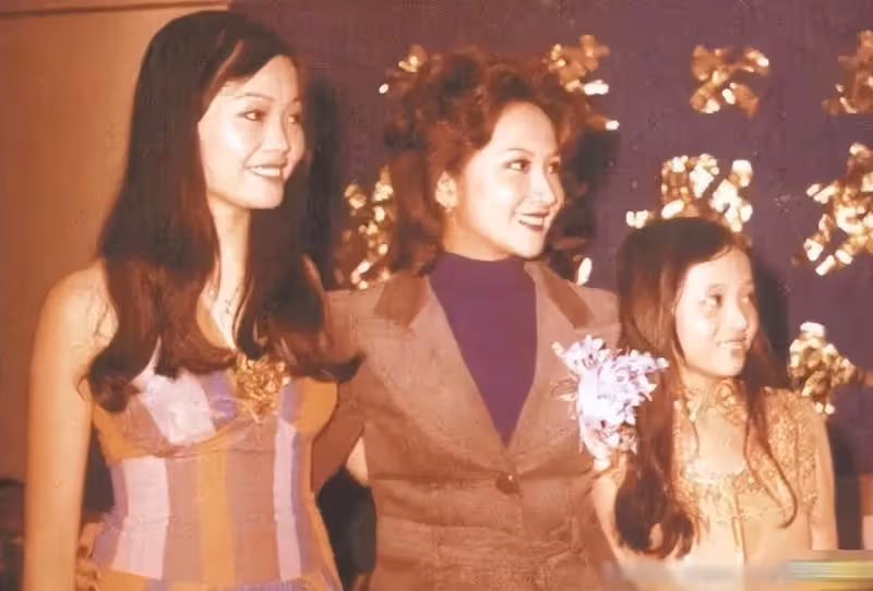 算命說她旺夫相!女兒曝「爸爸和阿姨調情」婆家卻怪她 「帶3個孩子淨身出戶」結局反轉:靠自己最實在