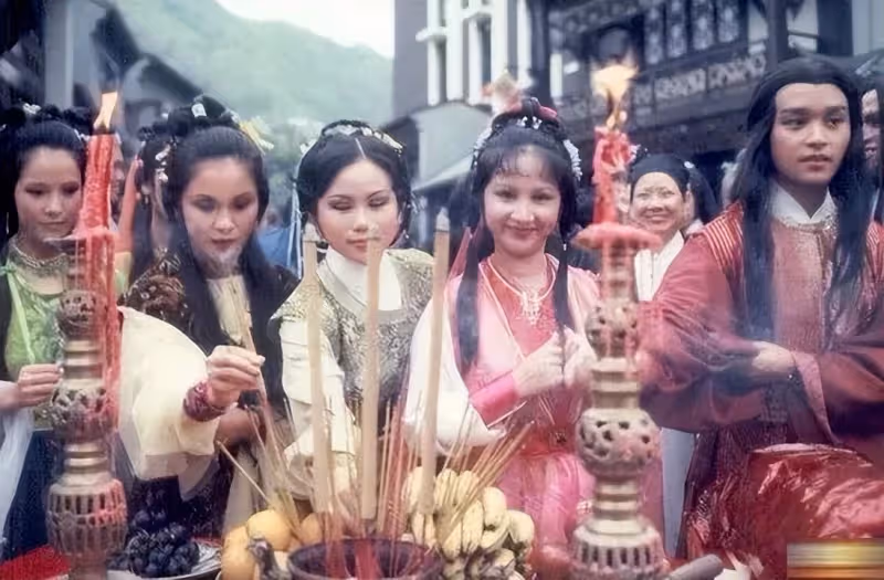 算命說她旺夫相!女兒曝「爸爸和阿姨調情」婆家卻怪她 「帶3個孩子淨身出戶」結局反轉:靠自己最實在