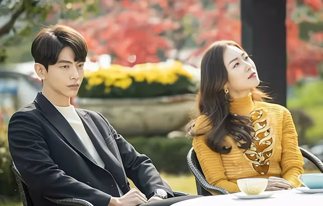 閨蜜來我家做客3小時,鞋帶開了16次,婆婆:再不絕交就該離婚了