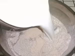 比麵包鬆軟，比發糕有嚼勁的奶香全麥饅頭