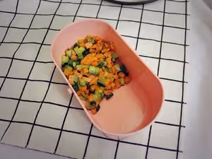 可樂雞翅＋西蘭花飯糰便當（有彩蛋）