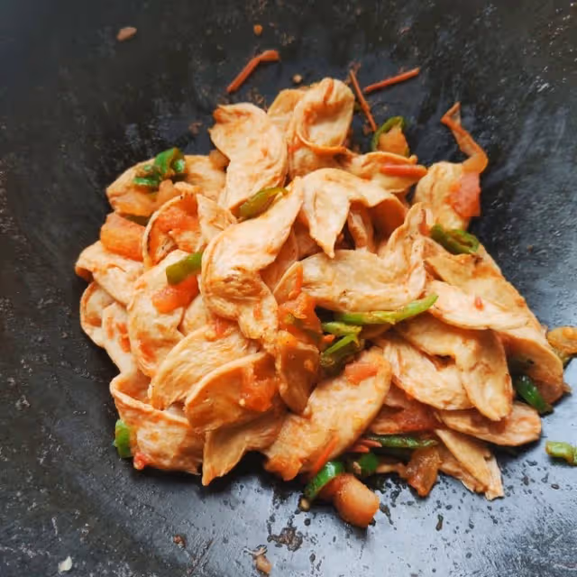 超好吃不油膩炒素雞翅