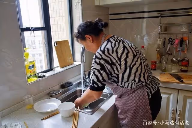 為什麼說65歲過後「是老人最難熬的日子」？70歲退休阿姨「說出實話」：過去種種都不算什麼