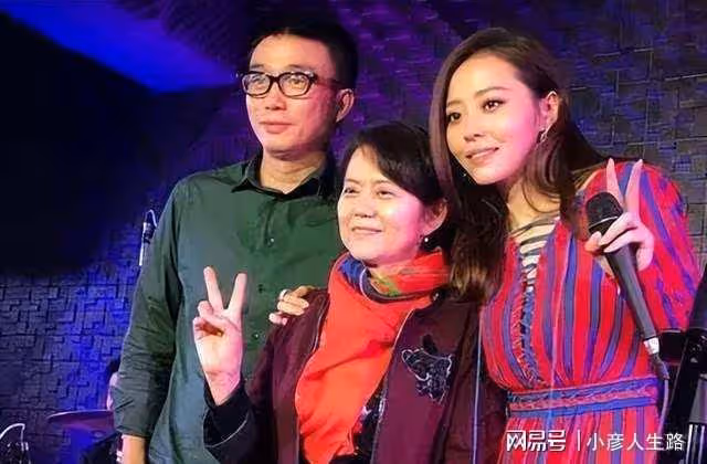 張靚穎:當年被前夫馮軻騙6億,離婚後越來越好