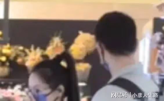 張靚穎:當年被前夫馮軻騙6億,離婚後越來越好