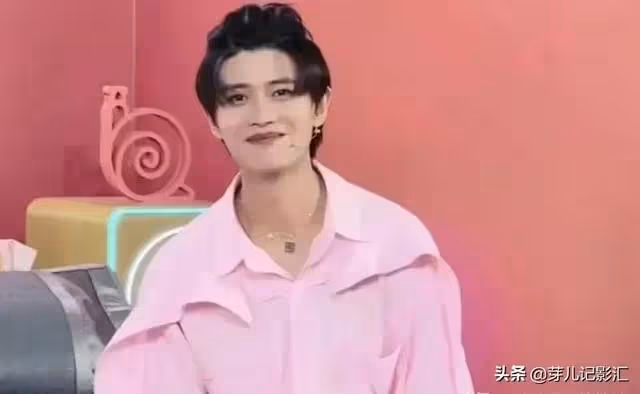 任嘉倫最近瘦脫相，網友直呼千萬不要學羅雲熙