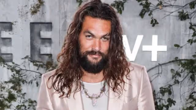 「Aquaman」男星Jason Momoa迎面撞倒摩托車騎士