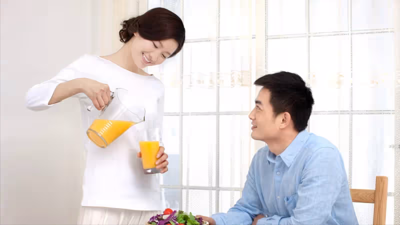 32度氣溫妻子不給丈夫買風扇，花三千給弟家三口買空調：我就寵他