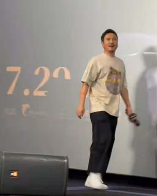 沈騰近照消瘦顏值回升 被指像戴了假髮的徐崢
