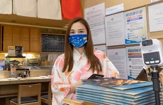 TVB前女星梁茵轉行做服務生!陷經濟困難淚崩,自曝存款已見底