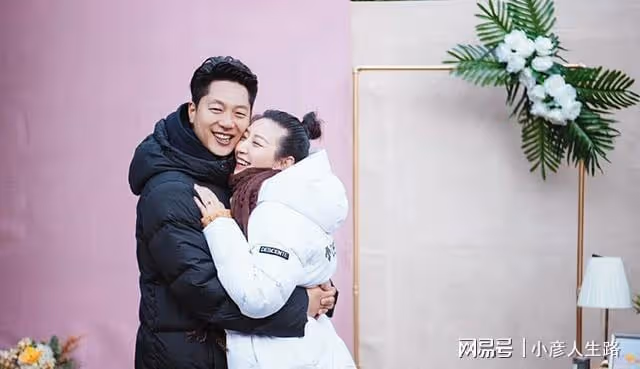 姚晨與凌瀟肅，10年「離婚大戰」，沒有一個是贏家