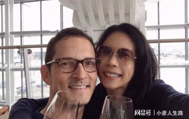 嫁給普通人的6位女星,個個幸福美滿,比嫁豪門更快樂