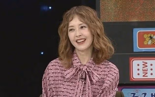 韓國「凍齡女神」,62歲長著26歲的臉,離婚後6000萬招男友