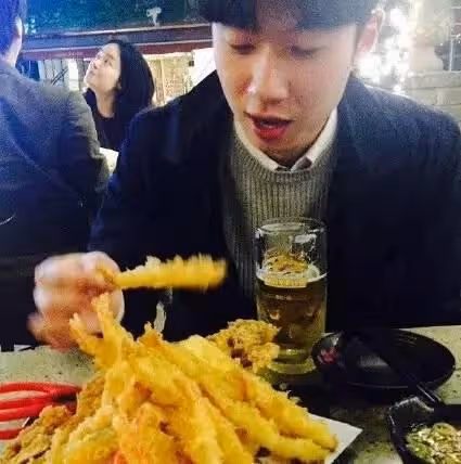 絕了!韓國愛豆的經紀人都這麼帥?!可以組團出道了