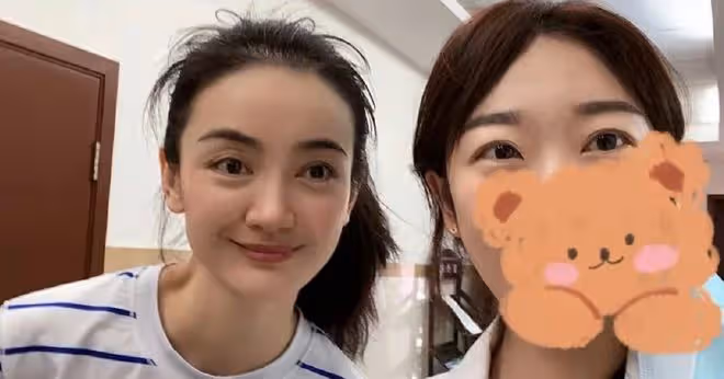 37歲女演員朱傑罕露面!現身醫院素麵朝天,網傳嫁入豪門生活愜意