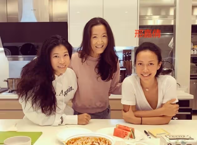 從排斥到接受!林青霞繼女告白「她是世上最棒的後媽」暖舉曝光 老公前妻也讚賞:「是100好女人」