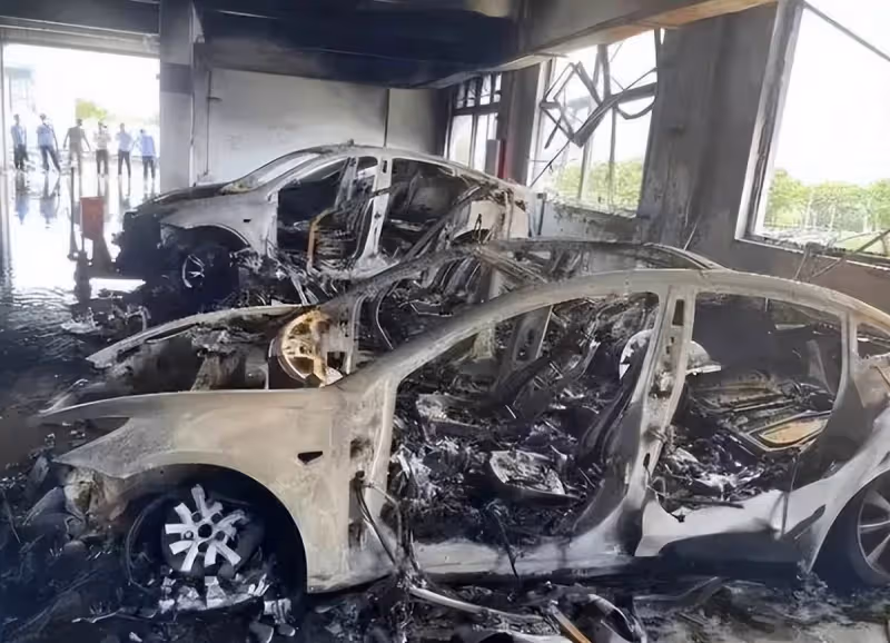 林志穎父子出交通事故,誰又注意到了他車上的這個細節