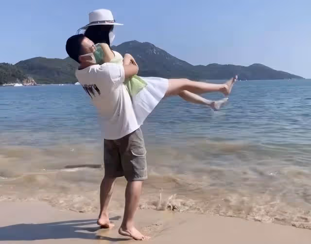 男神合體!林峯與陳小春聚餐被偶遇,同行的劉愷威遲遲未被認出