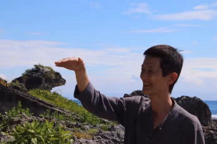 阿西退休生活曝光!花百萬買800坪山坡地,自種植蔬果,常年茹素「養雞養鴨」網羨:瀟灑的躬耕田園生活